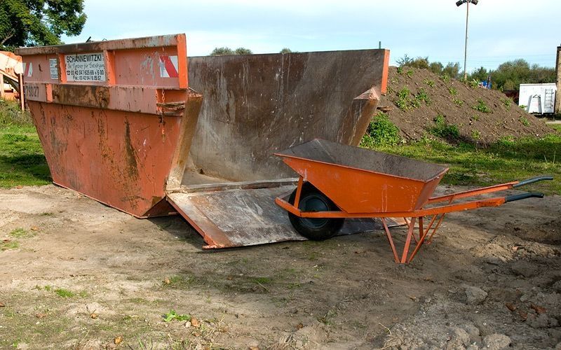 10m-Container-mit-niedriger-Ladekante-und-Klappe